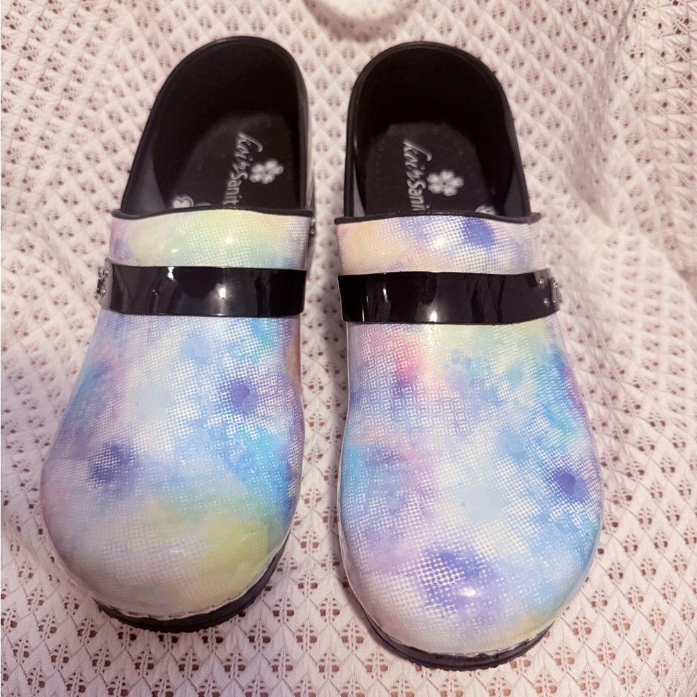 Sanita Pastel floral Tie-Dye Patent Strap Clogs